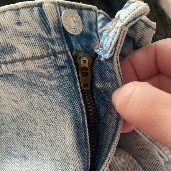 🎈Sale🎈American Eagle 🦅 Bag Style Mom Jeans - Picture 10 of 10